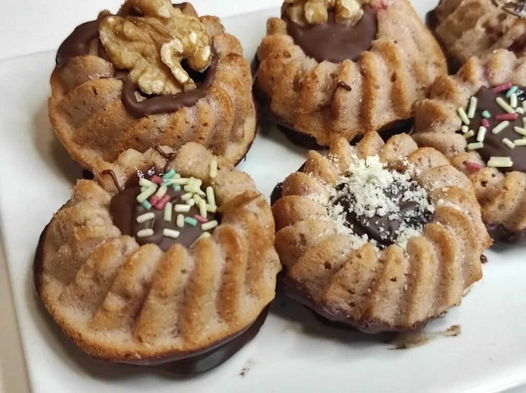 Pastelitos con chocolate